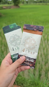 อาหารเสริมพืช 4LEAF โฟร์ ลีฟ ชนิดผง สูตรเร่งราก ฟื้นฟูดิน และ สูตรกระตุ้นดอก เร่งใบเขียว