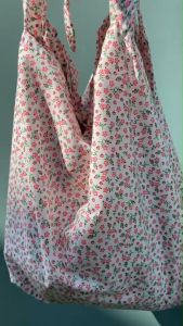 กระเป๋าลายดอกไม้ ดอกเล็ก ละมุน