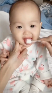 Baby Tongue Cleaner Oral Cleaning Stick Disposable Infant Gauze Toothbrush Clean Baby Mouth Dental Care for 0-36 Month Baby