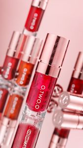 O.TWO.O Haute Watery Liquid Lip & Cheek Lipstik Tint Watery Texture Durable Dyeing Moisturizing Long-Lasting