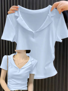 Áo Thun Polo Màu Sữa Tay Ngắn Ôm Vừa Vặn Cổ Chữ V Mùa Hè 2025 Áo Thun Nữ Tay Lửng Cổ Chữ V Ôm Eo Màu Trắng