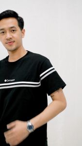 Otsky Kaos Pria Ft Two Line Cotton 24s Pendek Basic