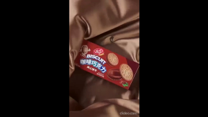 Camilan Biskuit Impor Beijing Meidan Food Co. Ltd Halal 108 Gr Varian Chocolate Sandwich Biscuit Rasa ( Hazelnut Coffee Milk ) Fruit Sandwich Crackers Rasa ( Blueberry Lime Strawberry )