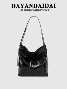 กระเป๋าสะพายข้างทรงถังความจุขนาดใหญ่ ผ้าไนลอน กันน้ำ หนังวัว ทรงเรขาคณิต สีสันสดใส กระเป๋าสะพายข้างแบบลำลอง