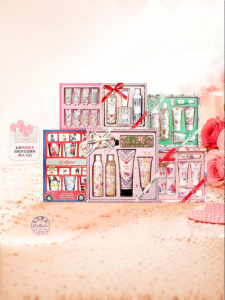 Cath Kidston | Bộ Sản Phẩm Chăm Sóc Cơ Thể Cho Nữ