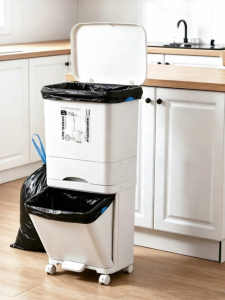 Jeko&Jeko | Hands-Free Easy Access Covered Trash Bin