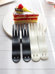 21-Customer Disposable Cake Transparent Knife and Fork Independent Packaging Frosted Smiley Face Three-Tooth Fork 1 Yuan 5 Pieces