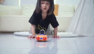 เล่นเด็ก รถโมเดล รูปร่างจรวด ตุ๊กตา บินอวกาศ แข็งแรง 4 สี เลือก