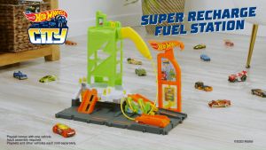Hot Wheels City Super Recharge Fuel Station With 1:64 Scale Toy Car