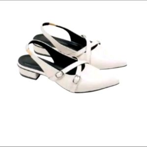 SEPATU Heels Wanita Premium Sepatu Wanita TALI GESPER SILANG HAK 3 CM DD01 SEPATU HITAM SEPATU KERJA TERBARU MURAH !!!