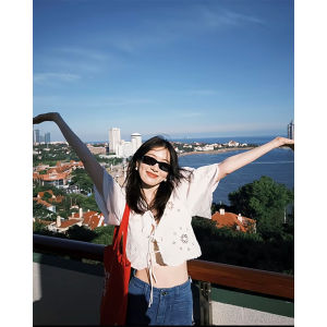 BaiYaShan Pháp Hollow Out Có Dây Thắt Lưng Ngắn Áo Nữ Thoải Mái Đa Năng Áo Sơ Mi Nhỏ Phong Cách Mới Mùa Hè Cổ Chữ V Cộc Tay Không Tay Thời Trang