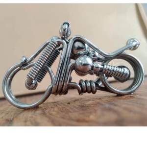 Móc khoá thủ công inox 304 kiểu dáng xe HARLEY