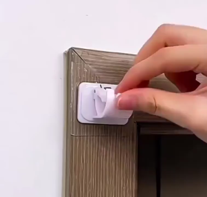 Adjustable Window Curtain Rod Clips - Durable Plastic Assorted Colors Home Décor Curtain Accessories