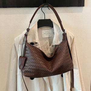 Fashionable Casual Crossbody Weaving Pattern Breadstick Bag Womens Shoulder Bag Versatile Small Dumpling Bag High-End Feeling