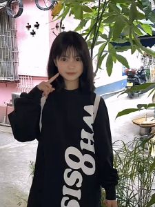 เสื้อฮู้ดคอกลมพิมพ์ลายตัวอักษรผ้าฝ้ายแท้ 100% ทรงหลวม หนา ใส่ได้หลากหลาย ฤดูใบไม้ร่วง/ฤดูหนาว เสื้อผ้าทำงานสไตล์อเมริกัน