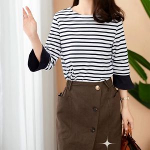 LHSunday พร้อมส่งจากไทย☀️ เสื้อยืดแขนยาวแฟชั่น เสื้อสไตล์เกาหลี เสื้อแฟชั่นผู้หญิง ดีไซน์แขน5ส่วนดีเทลปลายแขนบานออกเพิ่มความน่ารักด้วยสีปลายแขนทั้ง3สี รีบกดสั่งเลยจ้า 🌸