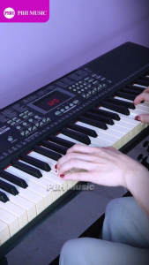 BLW EK-61T 61 Key Beginner Electronic Piano Keyboard with Headphone Microphone Adapter & Learning Sticker