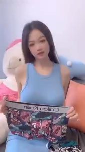 4PCS Mens Boxer Loose Fitting Ice Silk Printed Boxer Shorts Pure Cotton Boy Shorts