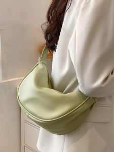 Fashionable Soft Leather Underarm Moon Shaped Bag Womens Crossbody Bag Spring Summer High Quality Texture Single Shoulder Bag