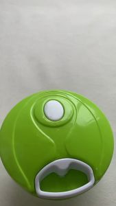 创意手动式拉蒜器 - Creative Manual Garlic Press Ideal for Crushing Garlic and Chili in the Kitchen