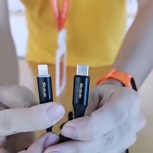 MCDODO PD 20W DATA CABLE COMPATIBLE FOR APPLE FAST CHARGING CABLES LED LIGHT QUALITY CABEL 1.2M 1.8 METER