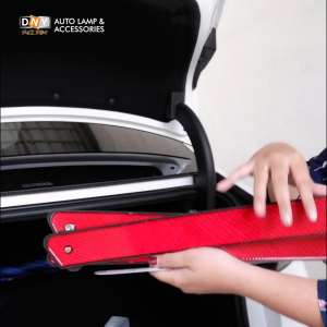 DNY SG SEGITIGA PENGAMAN REFLECTOR