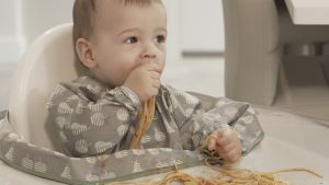 Tidy Tot Ultimate BLW Kit ชุดSetถาดกันเปื้อน+เสื้อเปลี่ยน+ช้อน