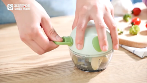 Cối Xay Tỏi Ớt Cầm Tay Hình Con Heo Sử Dụng 3 Lưới Dao Hợp Kim Sác Bén Băm Nhỏ Nhuyễn Dễ Dàng