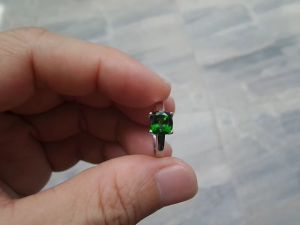 PY Beauty +++ร้านนี้ขายแต่ของแท้ค่ะ+++ ต่างหูเงิน 925 Sterling silver ฝังพลอยโครมดิออพไซด์ (Natural Chrome Diopside) น้ำหนัก 1.80 กะรัต คัดพลอยสวยค่ะ