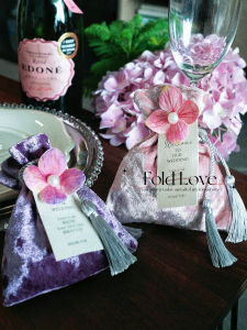 Velvet Wedding Candy Bag Original Wedding Gift Bag Handmade Floral Design Sealed with Drawstring for Brides And Grooms