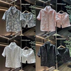 Mùa Hè Giảm Mỏng Họa Tiết Hoa Thiết Kế Áo Sơ Mi Ngắn Tay Đẹp Trai Độc Đáo Rộng Rãi Năm Điểm Thoải Mái Bộ Đồ Thể Thao Dành Cho Nam Giới Trẻ