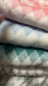 Soft Colorful Checkered Body Shower Towel Cotton Bath Towels Stripe Beach Towels Multipurpose Absorbent Super Fluffy Fast Drying Towels deal For Gym Outdoor Vacation Towel