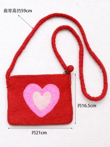Spring New Arrival Handmade Wool Felt Heart Embroider Walking Mini Portable Crossbody Shoulder Bag Easiest for Match Commuter Style Women