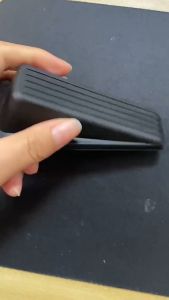 ยางกันกระแทกประตู ปลั๊กประตู ลิ่มประตู ไม้กั้นประตู ความปลอดภัยบ้าน ปลั๊กกันลม กันกระแทก กันประตูปิด-เปิด