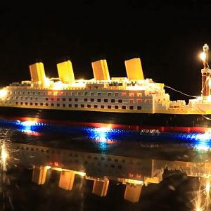Mainan Bricks 1878Pcs Titanic Model 56cm Warship 3D Puzzle Susun Edukasi Mainan 9/10/11 tahun
