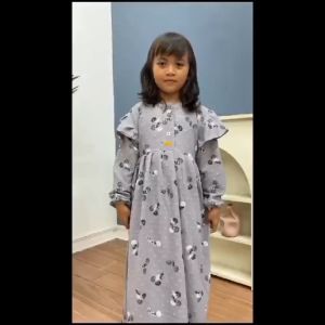Gamis crinkle uragiri anak usia 3-8 tahun motif bunga bordir terbaru