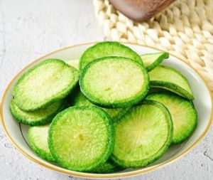 ผักกาดหอมกรอบพร้อมผักแห้งถุง 125 กรัม 250 กรัม 500 กรัม    青萝卜脆片