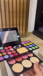 Bộ Kit trang điểm ADS sang chảnh nhiều màu