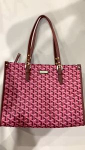 Vanarega Nagita Shoulderbag - Motif Merah