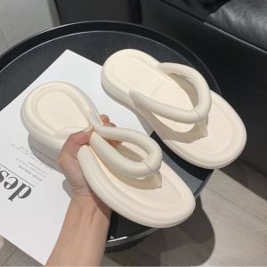 Summer beach flip flops for woman korean fashion Soft bottom non-slip sandals home and outdoor sliipers for women
