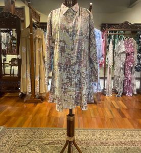 Donna Tunik by Dian Pelangi LIMITED EDITION Blouse Baju Atasan Kemeja Blus Outfit OOTD Kerja Kantor Casual Formal Pesta Pernikahan Kondangan Wanita Hijaber Cantik Anggun Modis Modern Elegan Mewah Model Korea Terbaru Motif Batik Abstrak Hand Made Kekinian