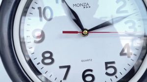 JAM DINDING POLOS DIAMETER 25CM GROSIR TERMURAH MONZA 888