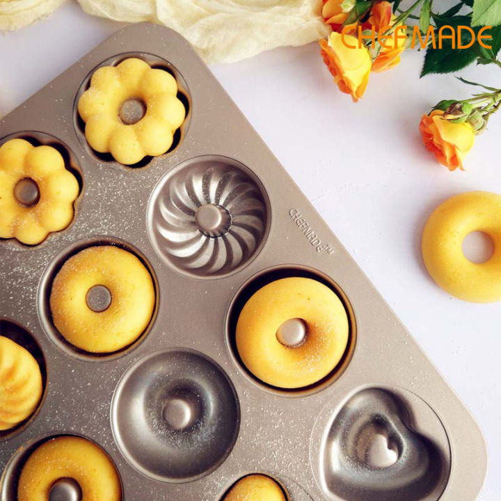 Non Stick Donut Shaped Cake Pan CHEFMADE 12 Cup Non-Stick Donut