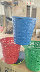 Keranjang Sampah Kupu Kupu Kualitas DX Sumber Cakra Keranjang Sampah Plastik