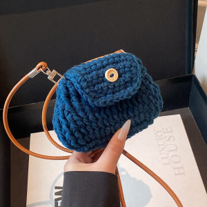 Summer Knitted Crossbody Bag Womens New 2025 Woolen Earphone Bag Small Elegant Crossbody Purse Fashionable Shoulder Bag