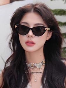 BULLE DE SAVON | Swarovski Cat-Eye Black Gemstone Stylish Face Slimming UV Protection Sunglasses