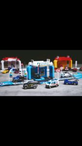 Mainan Mobil Ejection Garage