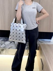 Summer 2025 New Small Batch Six Grids Foldable Geometric Diamond Pattern Large Capacity Shoulder Bag Tote Bag Korean Style Handbag