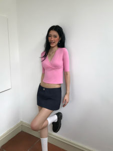 audwyn | Cross V-neck Mid-sleeve Fitting Slim Short Crop Top