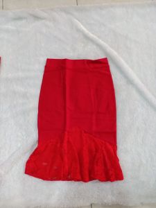 Des rok merah impor fashionable model kekinian fashionable kualitas terjamin harga terjangkau pakaian wanita model terbaru grosir tanah Abang Jakarta pusat